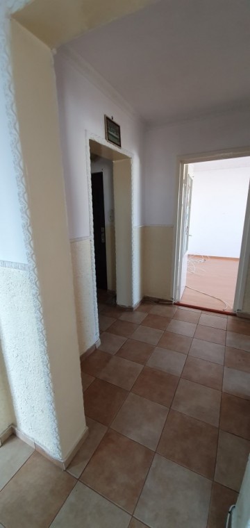 malu-rosu-3camere-confort1-decomandat810-tizintab-47000-euro-7